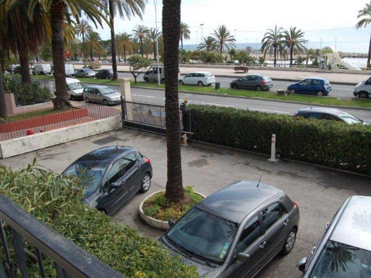 Grand Avec Terrasse, Proche Plages Et Centre-ville, - Fr-1-196-328 *